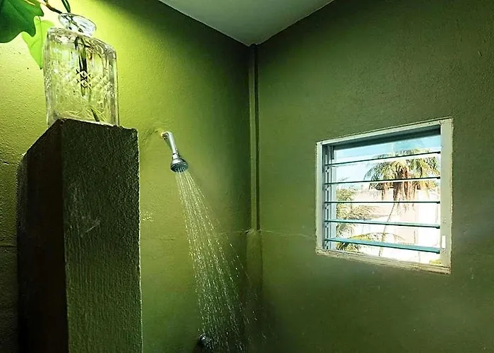 Cuca Macuca Hostel *